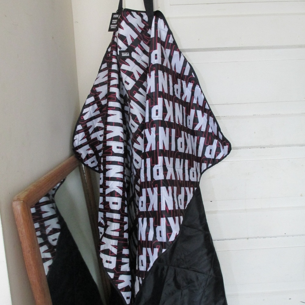 VICTORIA'S SECRET PINK Packable Picnic Blanket VS - Picture 2 of 7